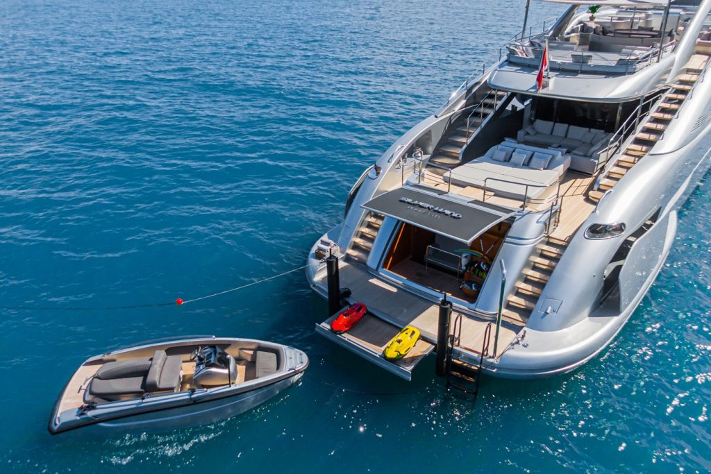 Yacht Charter Services in Dubai